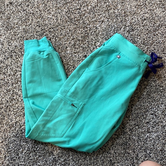 Figs small petite Zamora jogger - surgical green - Picture 4 of 4